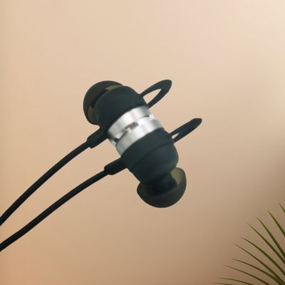 Programmierbare Bluetooth-Wiederaufladbare OTC-Hörgeräte IOS Android-Ohrhörer für Hörbehinderte